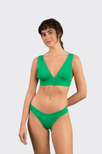Cargar imagen en el visor de la galería, Model Front: Rio De Sol Haut Top Tambourine Halter-Marina
