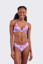 Cargar imagen en el visor de la galería, Model Front: Rio De Sol Ensemble Set Trail-Purple Tri-Fixo Baobi-Cheeky
