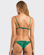 Cargar imagen en el visor de la galería, Image 07: Rio De Sol Ensemble Set Wilds Tri-Fixo Cheeky-Tie
