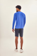 Cargar imagen en el visor de la galería, Model Back: Uv Line T-Shirt Longsleeve Uvpro Brasil Masc Cobalto Upf50+
