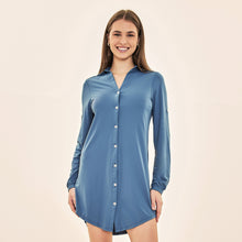 Cargar imagen en el visor de la galería, Model Front: Uv Line Chemise Shirtdress Copenhagen Fem Steel Upf50+
