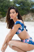 Cargar imagen en el visor de la galería, Image 09: Saha Haut Top Aurora Floral Night
