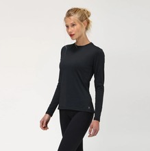 Cargar imagen en el visor de la galería, Image 02: Uv Line T-Shirt Uvpro Br Ml Preto Fem
