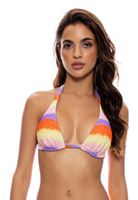 Cargar imagen en el visor de la galería, Model Front: Luli Fama Haut Top Full Miami Sunsets
