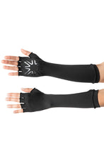 Cargar imagen en el visor de la galería, Model Front: Uv Line Gants Long Gloves Uni Black Upf50+
