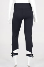 Cargar imagen en el visor de la galería, Model Back: Alto Giro Fitness Bas Legging Up Co2 Barriga Zero Laco Preto
