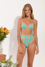 Cargar imagen en el visor de la galería, Model Front: Rio De Sol Ensemble Set Botanic Balconet Hotpant-Cos
