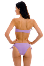 Cargar imagen en el visor de la galería, Model Back: Rio De Sol Haut Top Uv-Harmonia Bandeau-Reto
