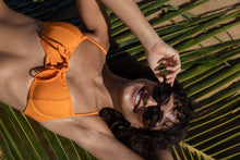 Cargar imagen en el visor de la galería, Image 07: Rio De Sol Haut Top Dots-Mango Balconet-Tie
