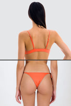 Cargar imagen en el visor de la galería, Model Back: Rio De Sol Ensemble Set Light-Peach Mila Ibiza
