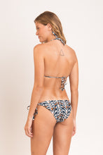 Cargar imagen en el visor de la galería, Model Back: Rio De Sol Bas Bottom Ikat Ibiza-Comfy
