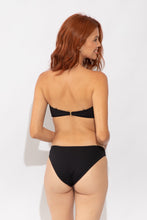 Cargar imagen en el visor de la galería, Model Back: Rio De Sol Bas Bottom Solar-Black Essential-Comfy
