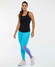 Cargar imagen en el visor de la galería, Model Front: Alto Giro Fitness Haut Regata Skin Fit Tule E Laser Preto

