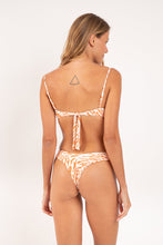 Cargar imagen en el visor de la galería, Model Back: Rio De Sol Ensemble Set Sahari Juliette Nara
