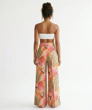 Cargar imagen en el visor de la galería, Model Back: Rio De Sol Pantalon De Plage Oasis Wide Pants
