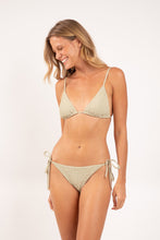 Cargar imagen en el visor de la galería, Image 05: Rio De Sol Ensemble Set Brisa-Pistache Lia Lacinho
