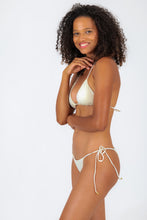 Cargar imagen en el visor de la galería, Image 04: Rio De Sol Ensemble Set Off-White Tri-Inv Lacinho
