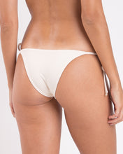 Cargar imagen en el visor de la galería, Image 05: Rio De Sol Bas Bottom Malibu-Natural Lacinho
