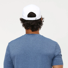 Cargar imagen en el visor de la galería, Model Back: Uv Line Casquette Cap Uv Pro Masc White Upf50+
