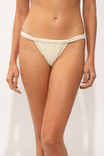 Cargar imagen en el visor de la galería, Gallery: Rio De Sol Bas Bottom Brisa-Offwhite Eden
