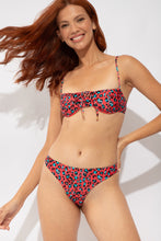 Cargar imagen en el visor de la galería, Image 05: Rio De Sol Bas Bottom Coral-Feline Nice-Fio

