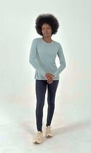 Cargar imagen en el visor de la galería, Product Front: Uv Line T-Shirt Longsleeve Fem New Fit Verde Agua Upf50+
