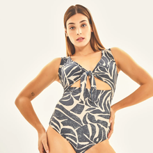 Cargar imagen en el visor de la galería, Image 11: Uv Line Une Pièce Mirela Costela Aco Upf50+
