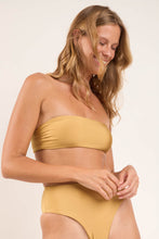 Cargar imagen en el visor de la galería, Image 07: Rio De Sol Bas Bottom Fluity-Dourado Hotpants

