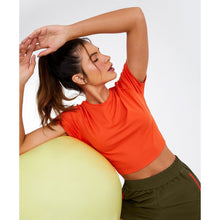 Cargar imagen en el visor de la galería, Image 02: Alto Giro Fitness Haut T-Shirt Skin Fit Cropped 1983 Laranja Pitanga

