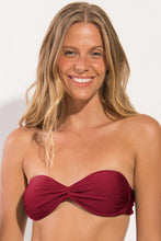 Cargar imagen en el visor de la galería, Gallery: Rio De Sol Haut Top Shimmer-Divino Twist
