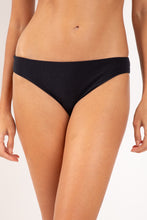 Cargar imagen en el visor de la galería, Gallery: Rio De Sol Bas Bottom Malibu-Black Essential-Comfy

