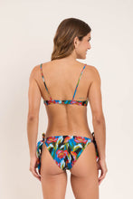 Cargar imagen en el visor de la galería, Model Back: Rio De Sol Bas Bottom Flair Gisele
