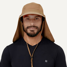 Cargar imagen en el visor de la galería, Model Front: Uv Line Chapeau Legionnaire Cap Leg Atacama 2021 Masc Kaki Upf50+
