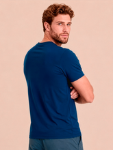 Cargar imagen en el visor de la galería, Model Back: Uv Line T-Shirt Pour Homme T-Shirt Uvpro Masc Cobalt Upf50+
