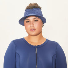 Cargar imagen en el visor de la galería, Model Front: Uv Line Visière Visor Granada Eva Marinho Fosco Upf50+
