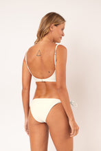 Cargar imagen en el visor de la galería, Model Back: Rio De Sol Bas Bottom Touch-Natural Ibiza-Comfy
