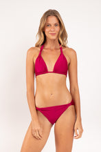 Cargar imagen en el visor de la galería, Model Front: Rio De Sol Haut Top Shimmer-Desejo Mel
