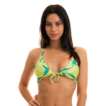 Cargar imagen en el visor de la galería, Model Front: Rio De Sol Haut Top Banana Yellow Micro
