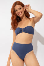 Cargar imagen en el visor de la galería, Image 07: Rio De Sol Bas Bottom Carmel-Blue Hotpants

