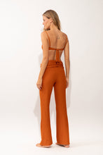 Cargar imagen en el visor de la galería, Model Back: Rio De Sol Pantalon De Plage Ferrugo Murana Pants

