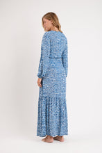 Cargar imagen en el visor de la galería, Model Back: Rio De Sol Vêtement De Plage Chuva Long Dress Verona
