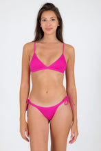 Cargar imagen en el visor de la galería, Model Front: Rio De Sol Ensemble Set Cotele-Amaranto Tri-Fixo Rio
