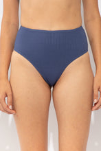 Cargar imagen en el visor de la galería, Gallery: Rio De Sol Bas Bottom Carmel-Blue Hotpants
