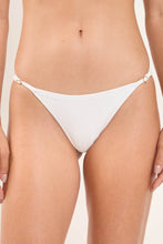 Cargar imagen en el visor de la galería, Gallery: Rio De Sol Bas Bottom Sand-White Cheeky-Fixa
