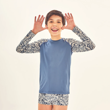 Cargar imagen en el visor de la galería, Image 04: Uv Line T-Shirt Rash Guard Kids Costela Aco Off White Upf50+
