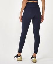 Cargar imagen en el visor de la galería, Model Back: Alto Giro Fitness Bas Legging Hyper Linhas Fusionadas Preto
