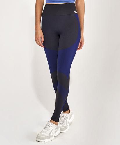 Model Front: Alto Giro Fitness Bas Legging Sem Costura Emana Bicolor Preto