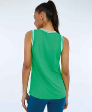 Cargar imagen en el visor de la galería, Model Back: Alto Giro Fitness Haut Regata Nylon Dry Alongada Verde Classic
