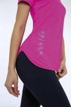 Cargar imagen en el visor de la galería, Image 02: Alto Giro Fitness Haut T-Shirt Skin Fit Inspiracionais Pink Choque
