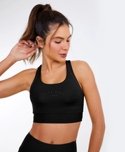 Cargar imagen en el visor de la galería, Model Front: Alto Giro Fitness Haut Top Hyper Nadador Com Frisos Preto
